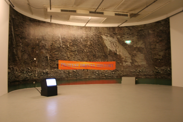 [thumbnail of Protest Drives History Former West NL]